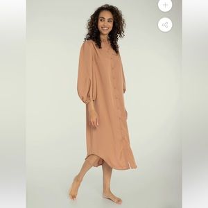 Mauve bubble sleeve button down dress.